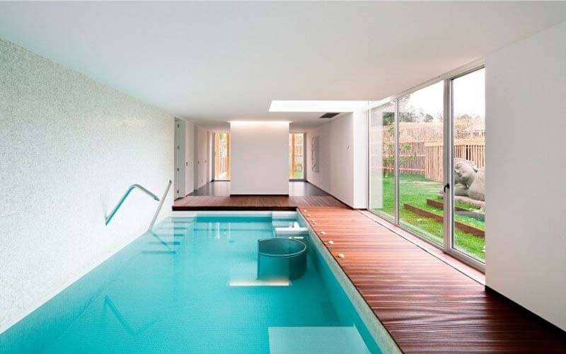 Kolam-Renang-Dalam-Ruangan-1