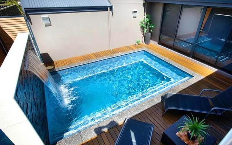 Pandangan-dengan-Ornamen-Air-Terjun-1